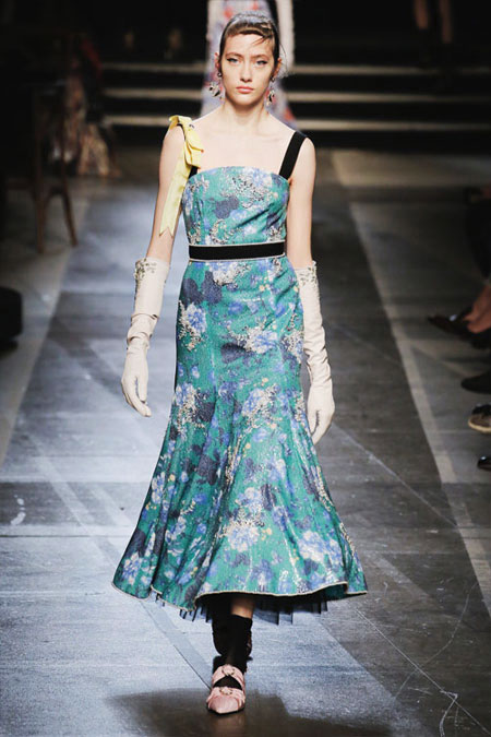 Runway It Report – Erdem floral dresses from Spring-Summer 2018 collection